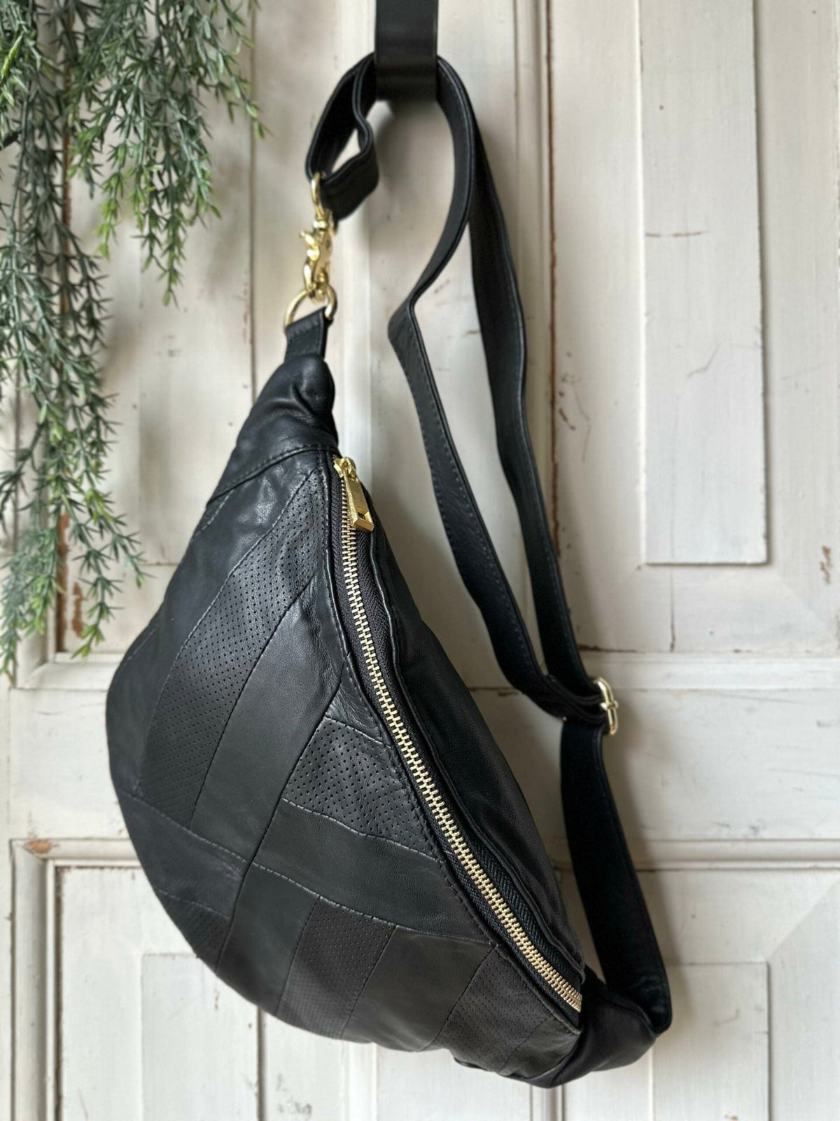 Bumbag Felina black / gold - VIAMAJA.DK