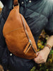 Bumbag van cognac buffelleer
