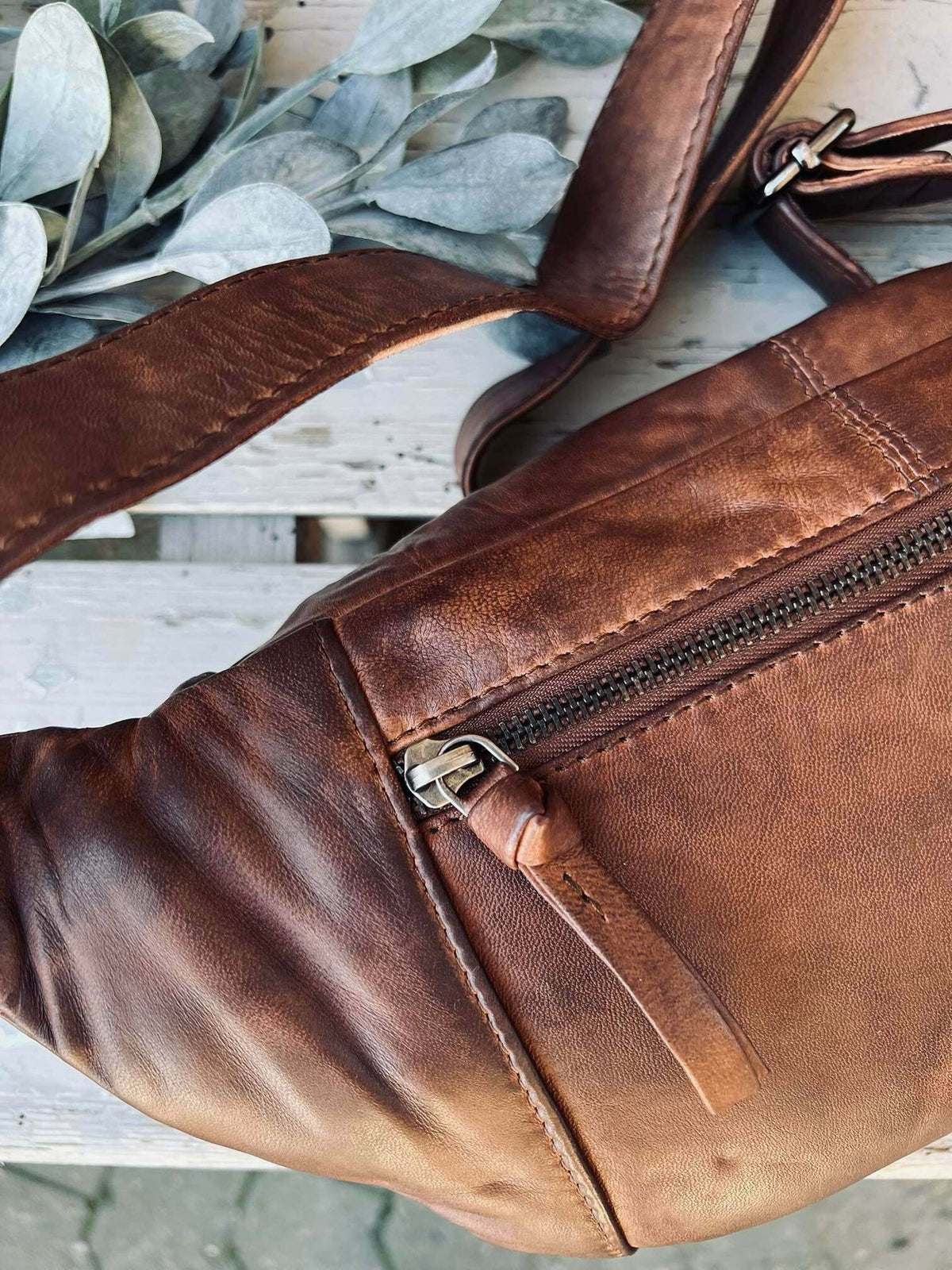 Bumbag JUNE - BIG Dark cognac - VIAMAJA.DK