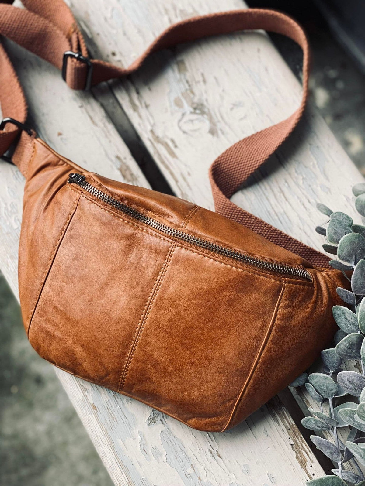 Bumbag JUNE - Cognac - VIAMAJA.DK
