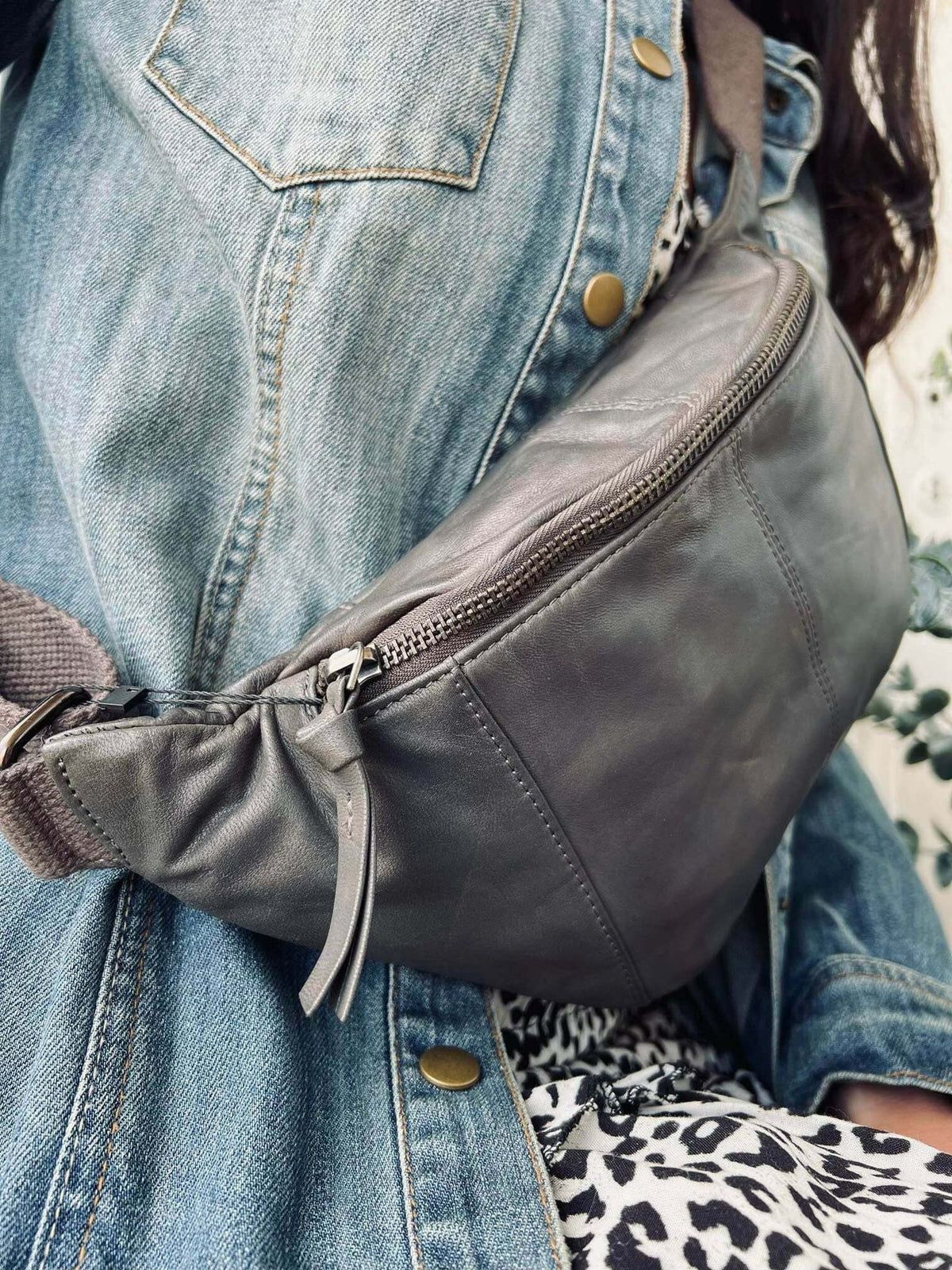 Bumbag JUNE - Grey - VIAMAJA.DK