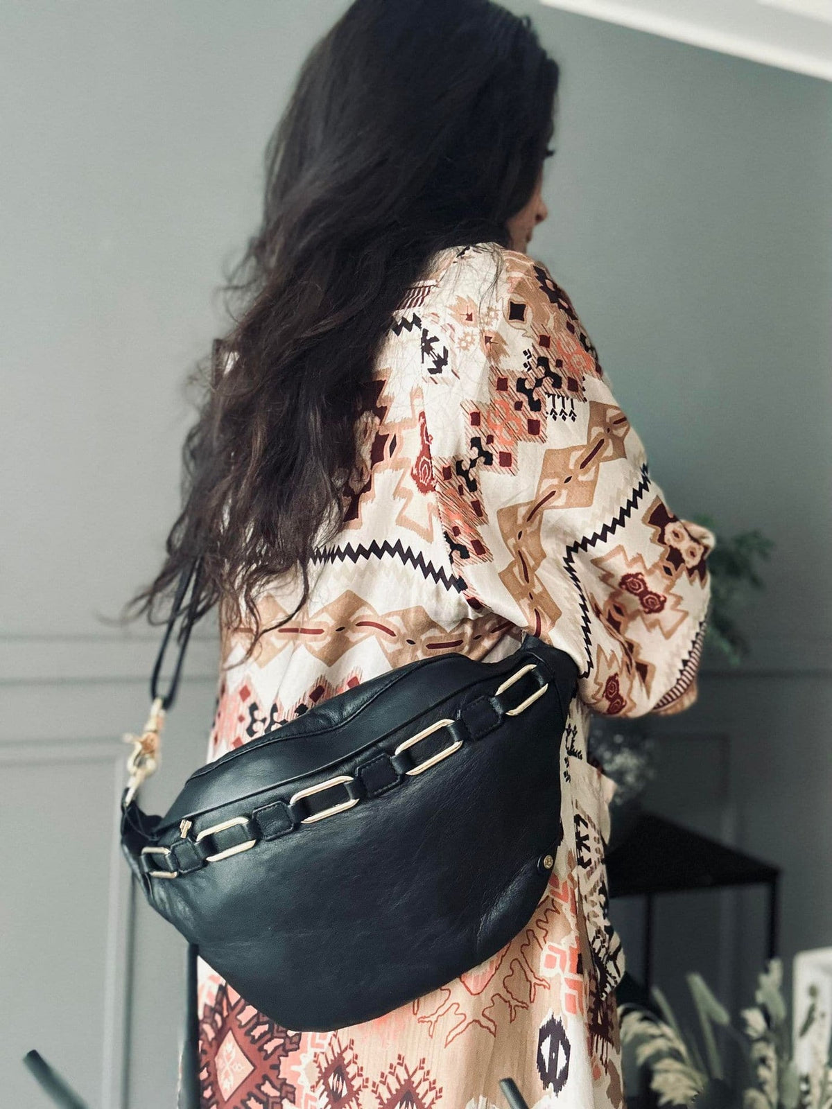 Bumbag Paula Gold i blødt lammeskind - VIAMAJA.DK