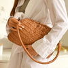 Clutch / leren tas HELLA gevlochten patroon – Bruin