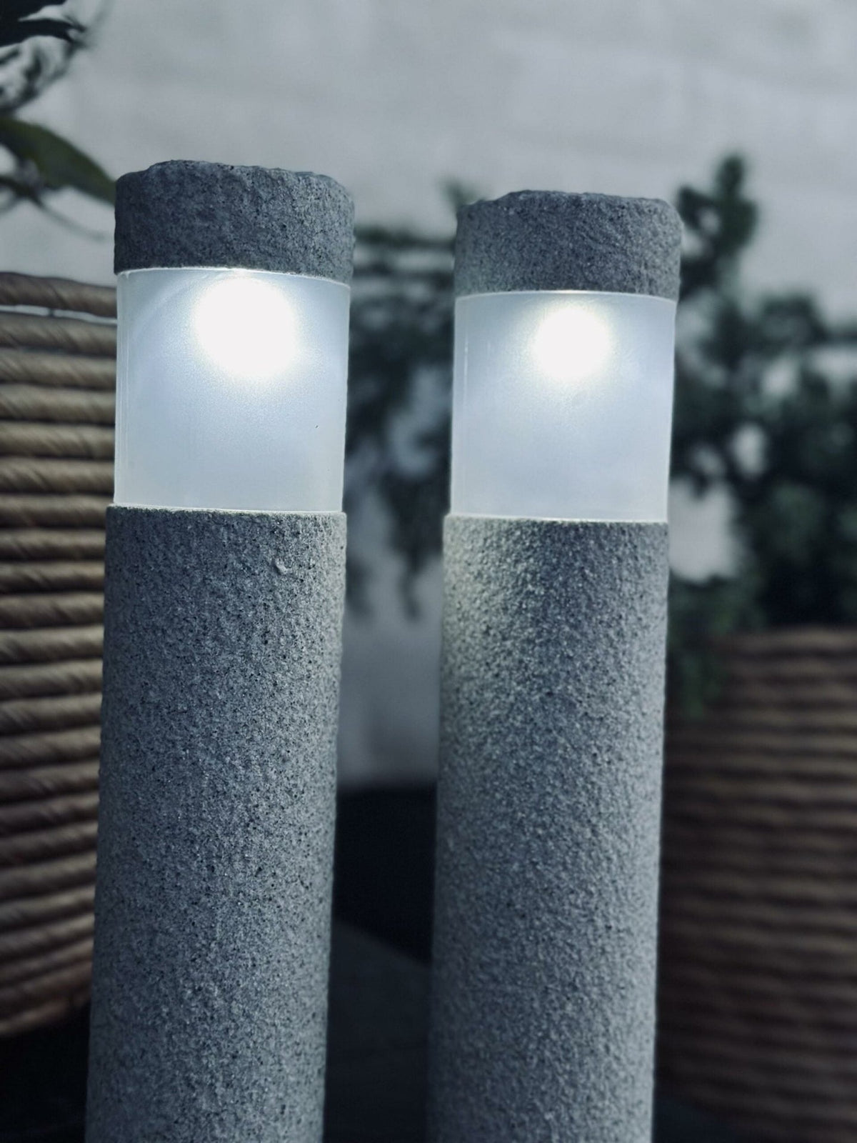 Fakkel med solceller Stone look – Sæt med 2 stk - VIAMAJA.DK