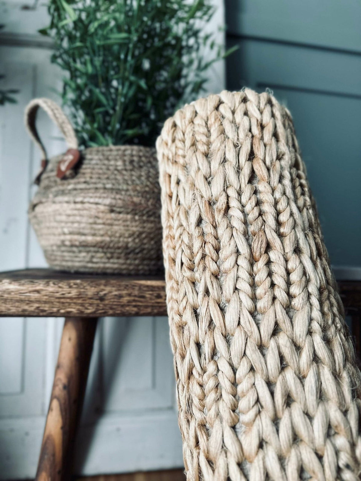 Gulvtæppe i kraftig Sumak jute – 60×90 cm - VIAMAJA.DK