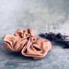 Haarelastiek – Scrunchie Rose leer