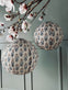 Lampe med solceller – Flower Beige dia 30cm - VIAMAJA.DK