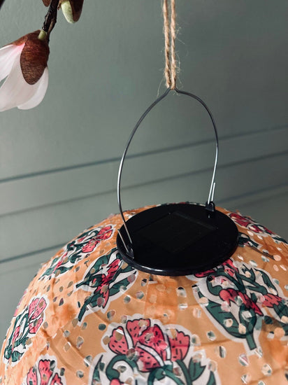Lampe med solceller – Flower dia 40cm Orange - VIAMAJA.DK