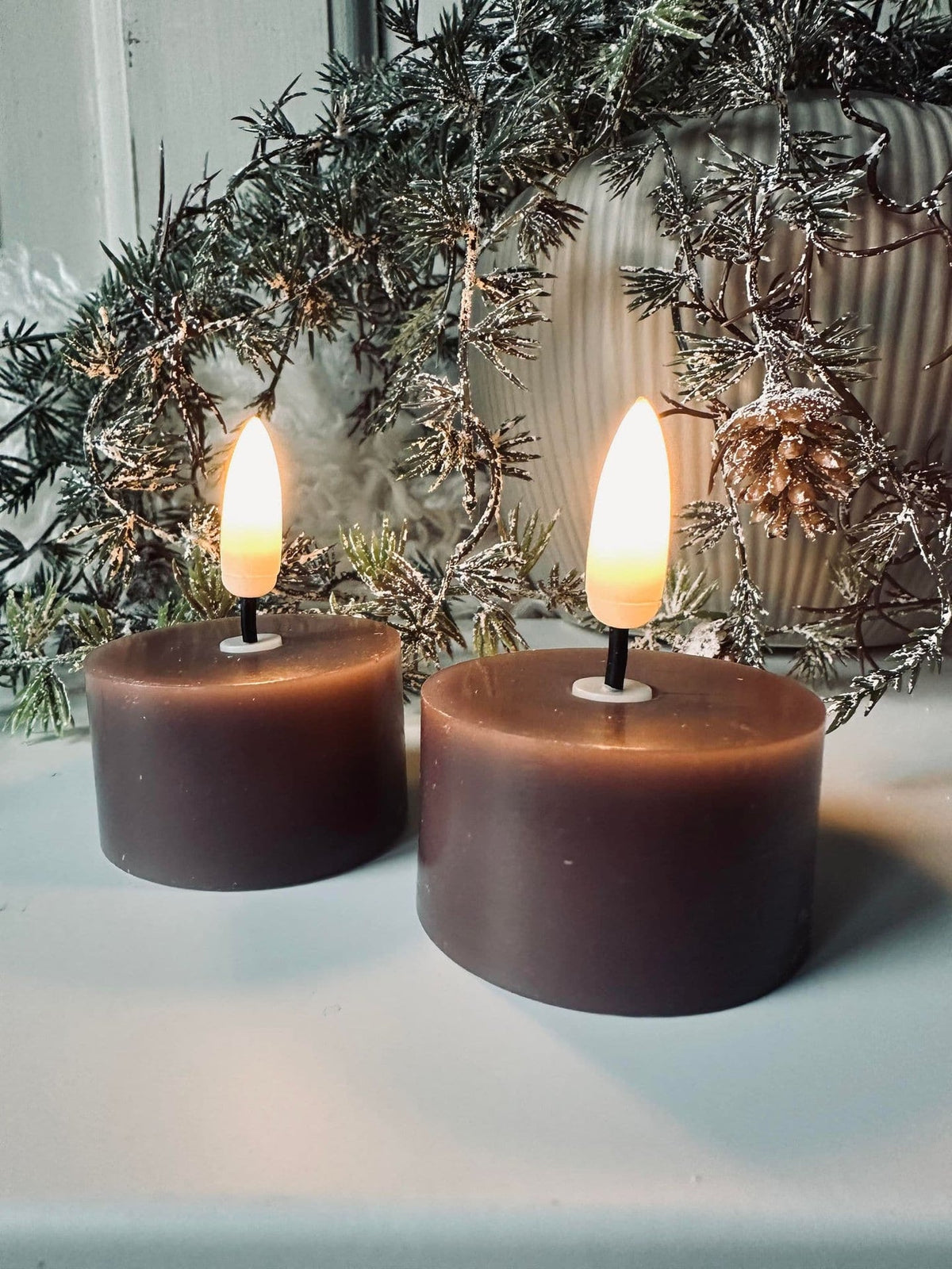 LED Fyrfadslys 2 stk - Grå / taupe voks - VIAMAJA.DK