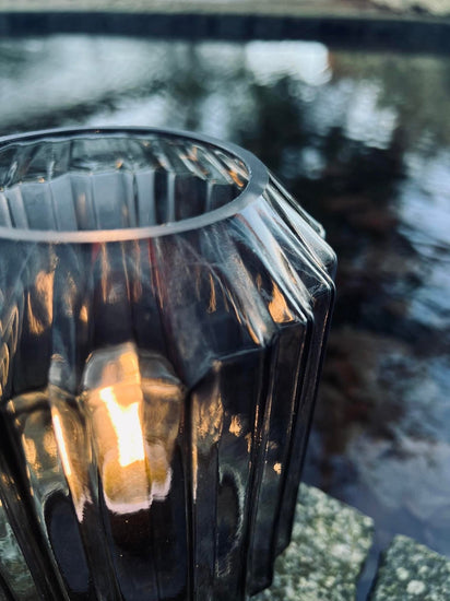 LED Lampe i røgfarvet glas - 2. Sortering - VIAMAJA.DK