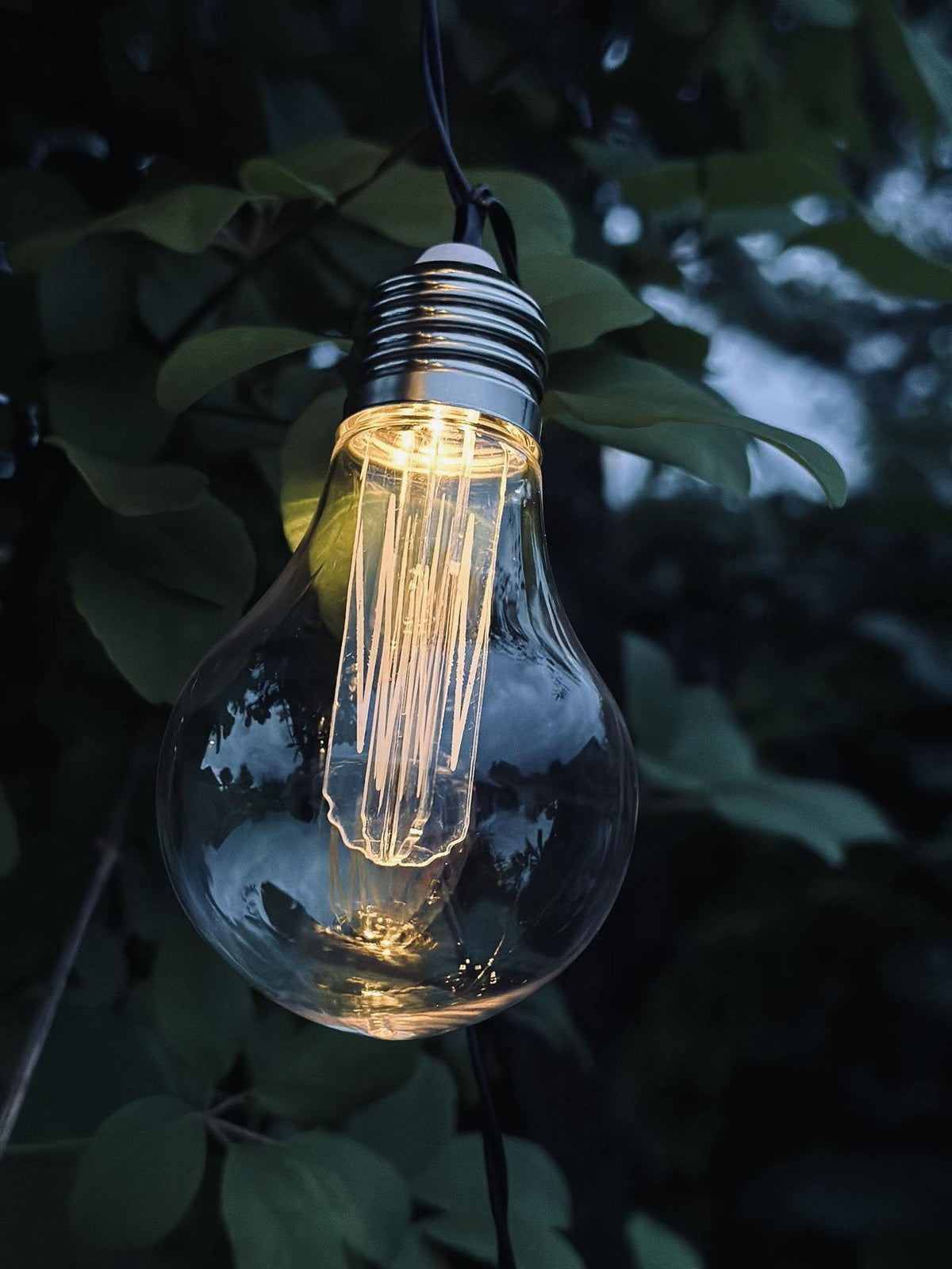LED Lyskæde med solceller - Udendørs med 10 pære - VIAMAJA.DK