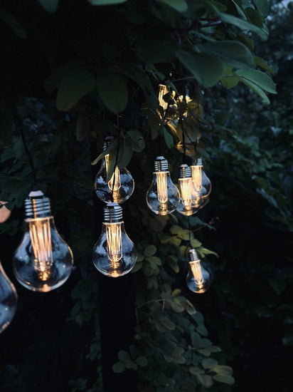 LED Lyskæde med solceller - Udendørs med 10 pære - VIAMAJA.DK