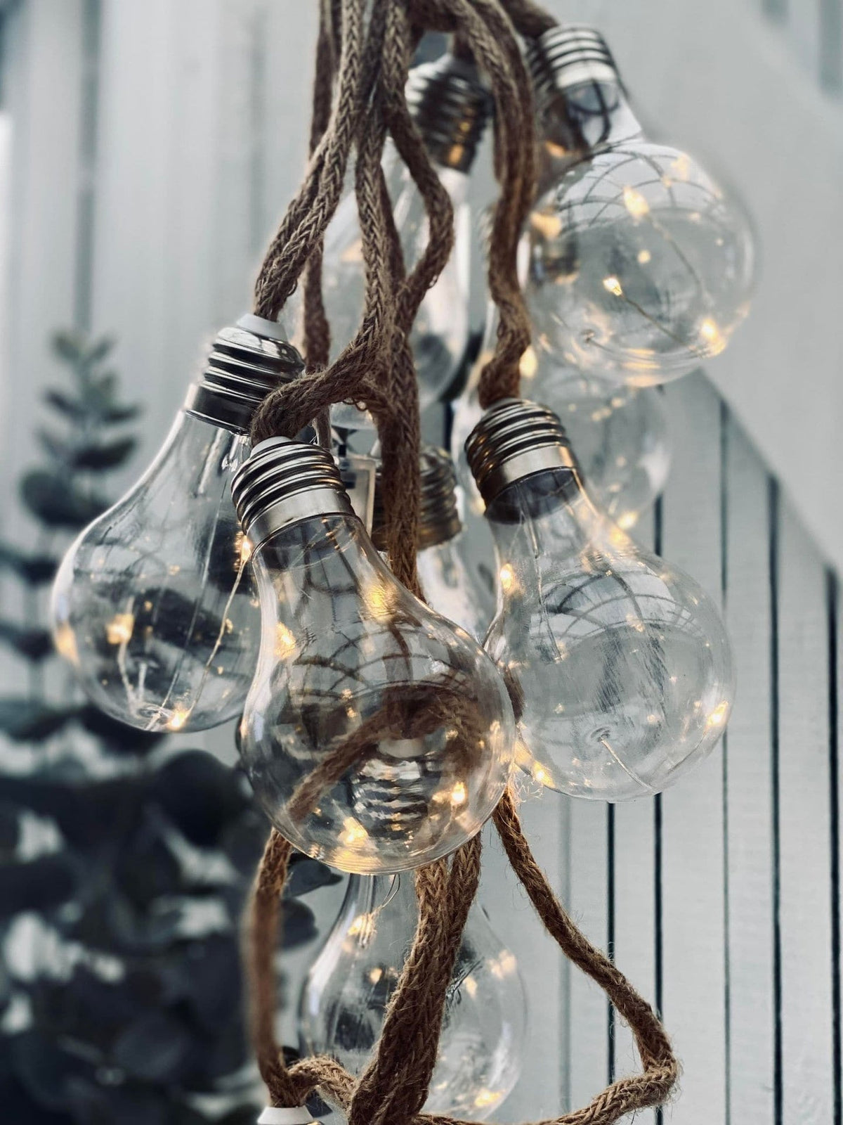 Lyskæde NATURE - 10 Led lys med batteriboks og timer - VIAMAJA.DK
