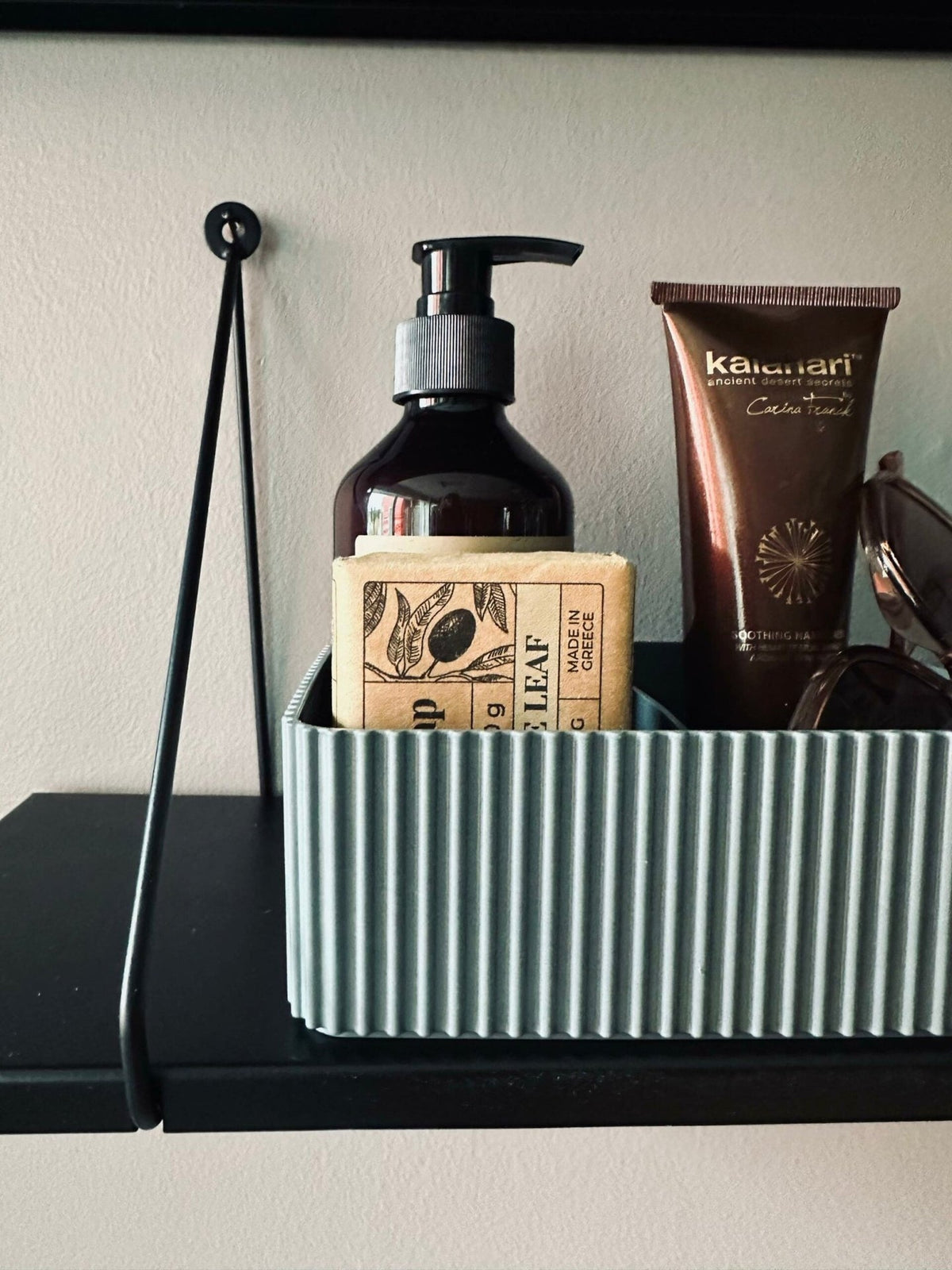 Makeup organiser med opdeling – Grå - VIAMAJA.DK