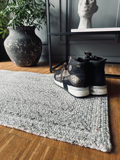 Måtte 40x60cm Lys grå – Kan bruges inde og ude - VIAMAJA.DK