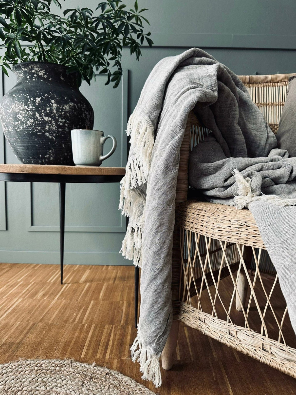 Plaid vævet med kork – Nature grey mix - VIAMAJA.DK