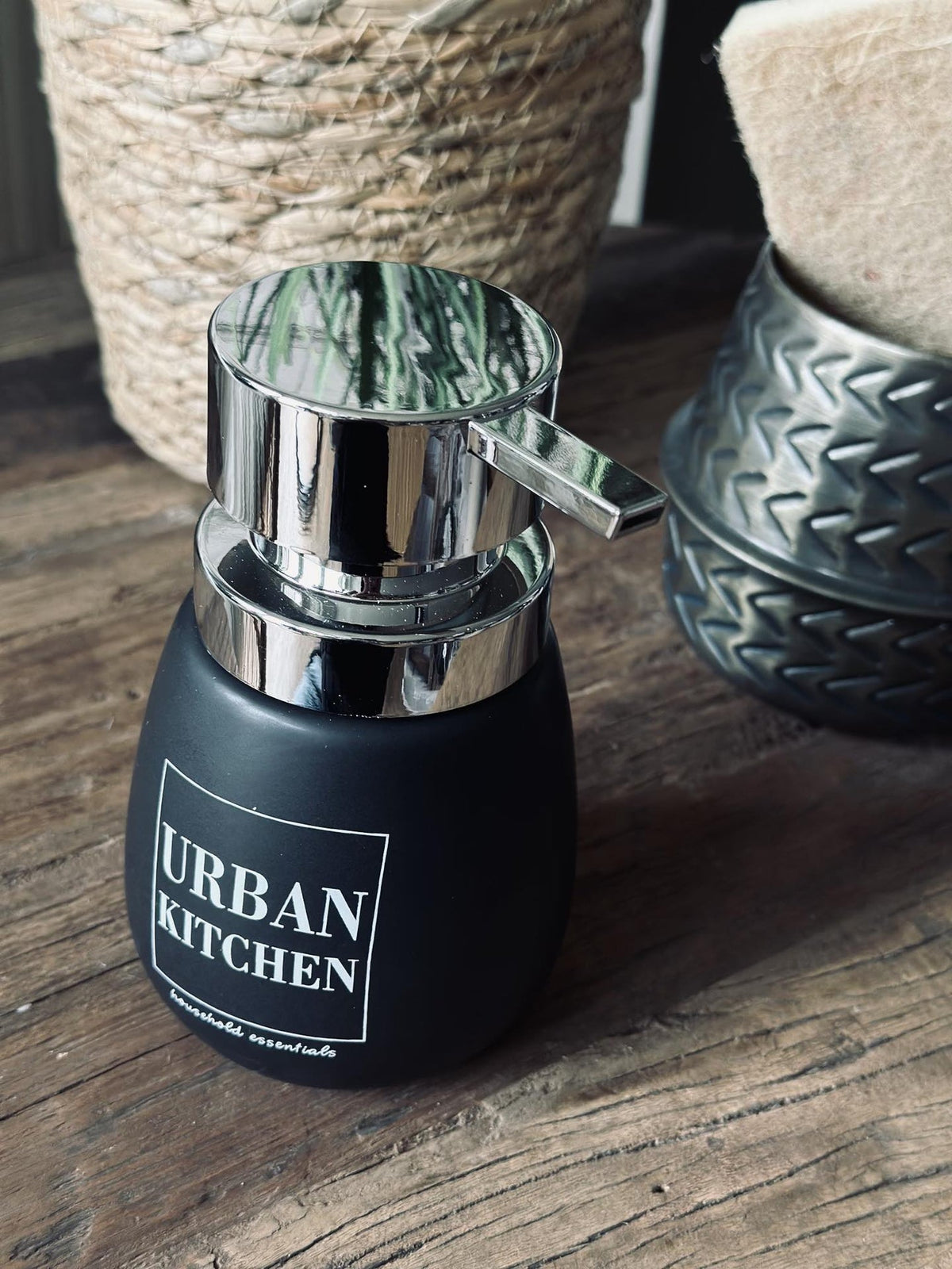 Sæbedispenser KITCHEN - Sort - VIAMAJA.DK