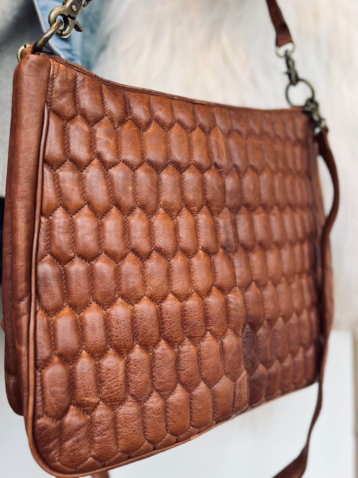 Taske WALNUT QUILT - 2 taskeremme medfølger - VIAMAJA.DK