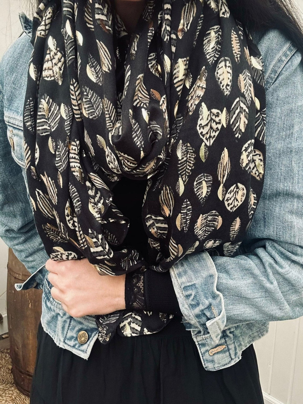 Tørklæde Golden / Black - VIAMAJA.DK