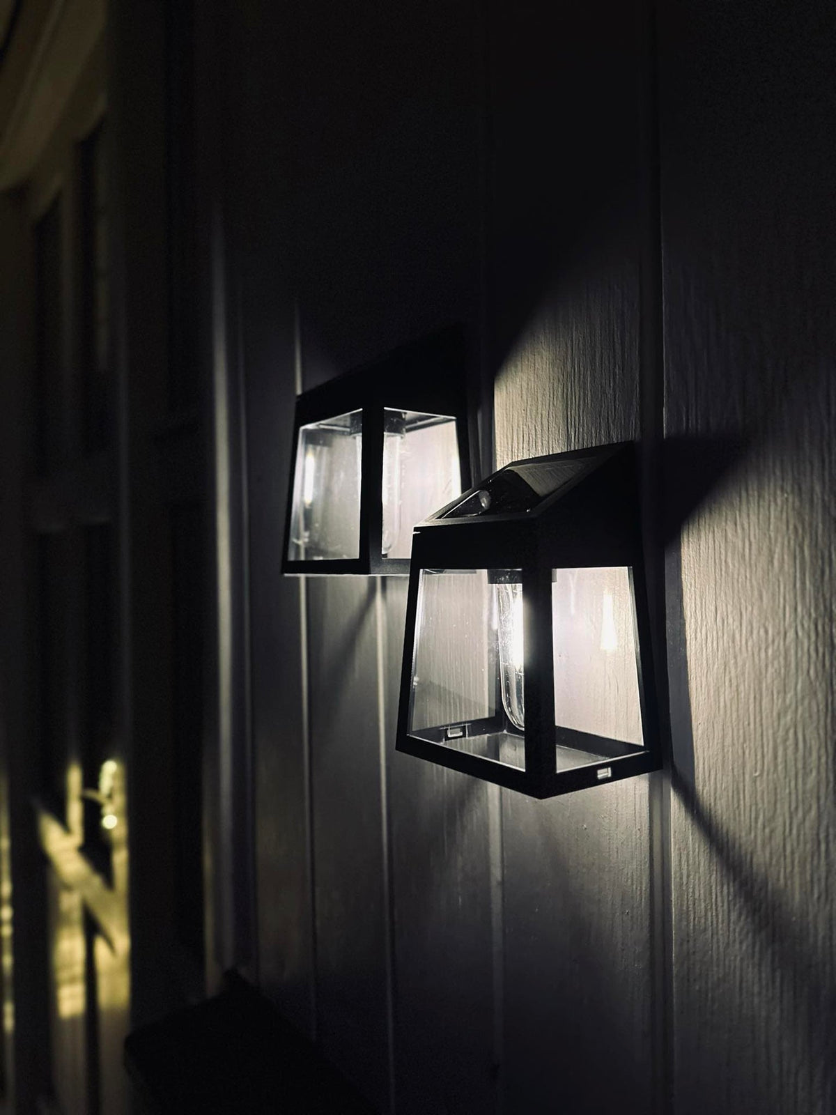 Væglampe med solceller , pakke med 2 stk - VIAMAJA.DK